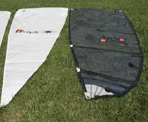 Mainsail XD and Standard sail 1.Remove the mainsail from the bag and unroll. 2.