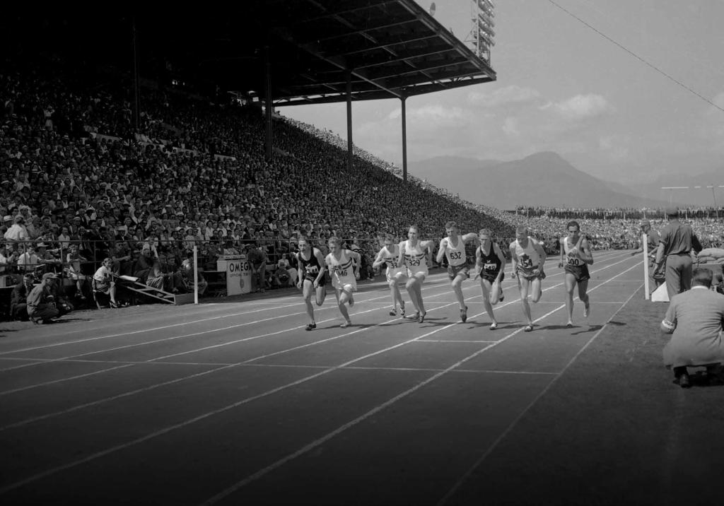 The history of a modern sporting spectacular John Landy (No.300) and Roger Bannister (No.329) compete in the Miracle Mile race during the 1954 British Empire and Commonwealth Games in Vancouver.