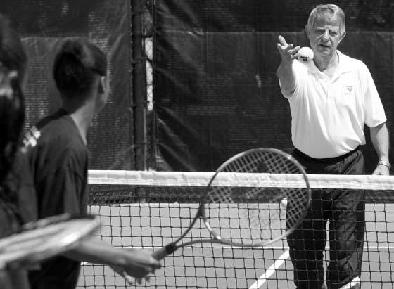 USTA Volunteers Tennis success starts with a good serve. That s why, to fulfill its mission to promote and grow the game, the USTA depends on those who serve as volunteers.
