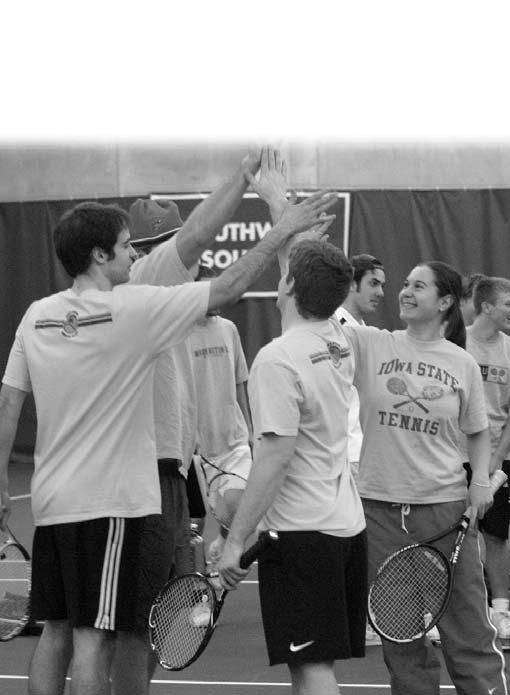 Community Tennis TENNIS ON CAMPUS Tennis on Campus is organized, non-varsity play for co-ed teams. Everyone is eligible, no matter whether you played high school tennis or are just beginning.