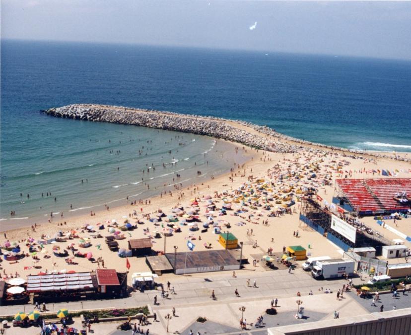 Espinho is a modern city, a high-level tourist resort that welcomes thousands of national and foreign