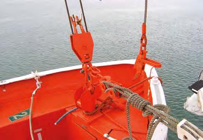 Hooks that do not need FPDs 4 Identifying off-load release hooks Off-load release. The hook can only be opened if the load is relaxed, as would occur when the boat becomes waterborne.