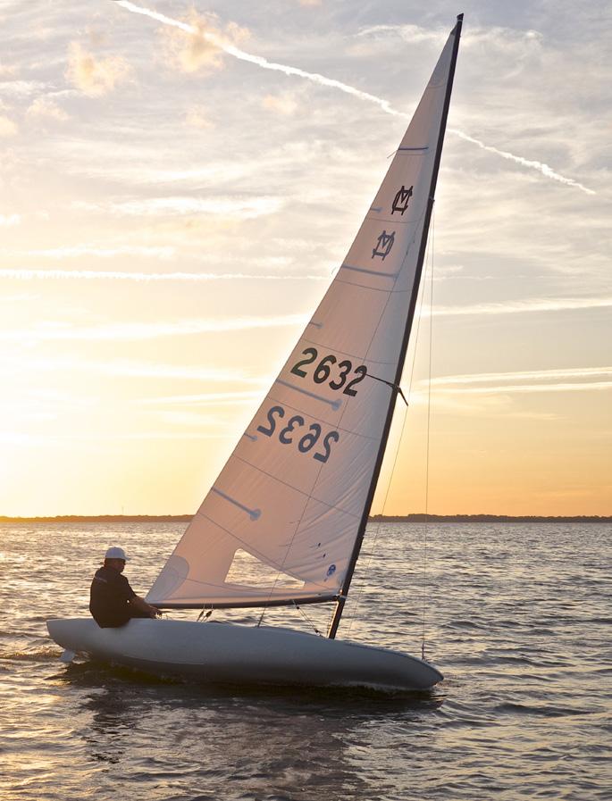 Sail Designs Z-MAX MAINSAIL The Z-MAX has proven to be a fantastic all around sail for all sailors. Simple to set up, easy to use and trim.
