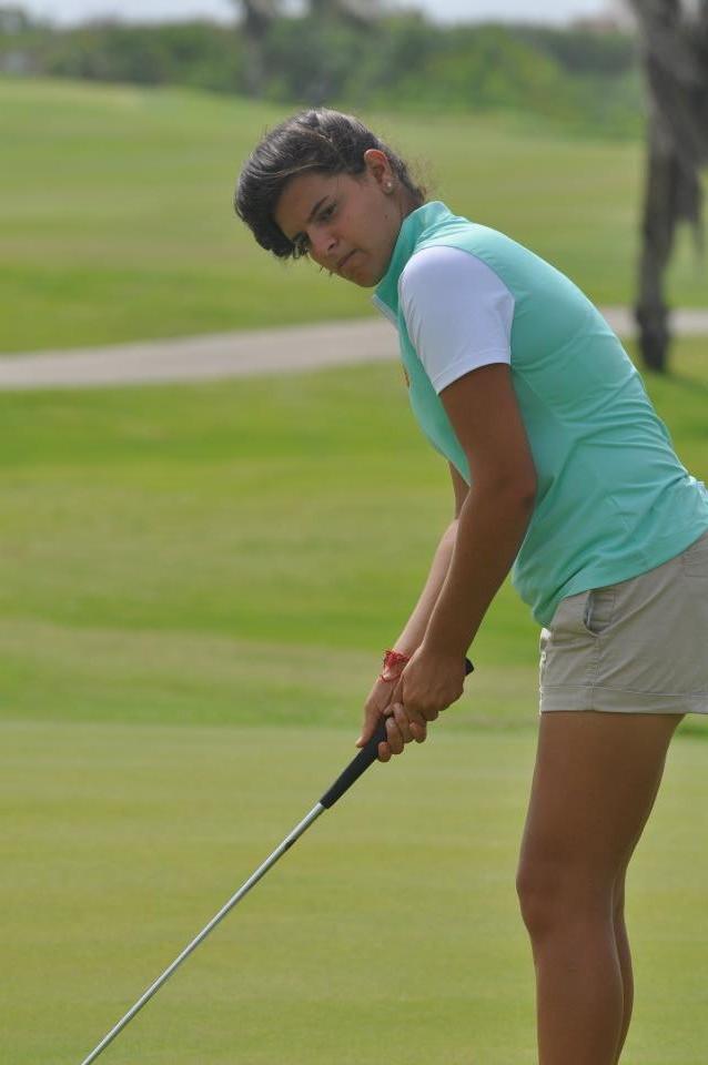 Some early-morning gusts of wind gave way to sunny, comfortable conditions on the course, where the Island's Hoerman Cup team got strong performances from Erick Morales, Robert Calvesbert and