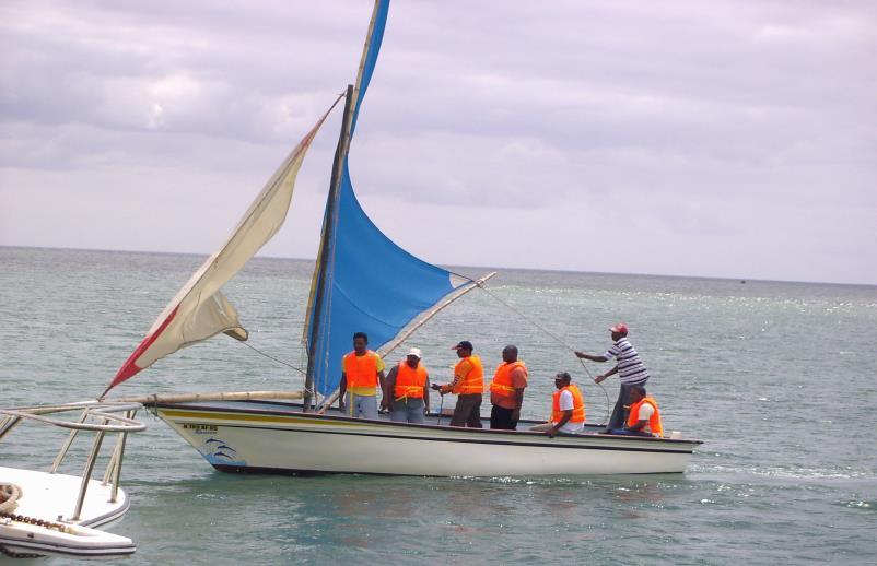 Training on the use of sails to save fuel, reduce pollution and increase safety FAD Fishery Training Course The FAD Fishery Training Course addresses the training needs of registered fishermen