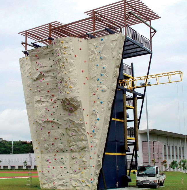 REFERENCE PROJECTS LAW ENFORCEMENT ACADEMY Military Training Facilities SINGAPORE Climbing Surface: 291