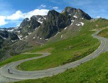 Starting with the Col du Peyresourde, with it s gradual gradients it s a perfect warm up climb.
