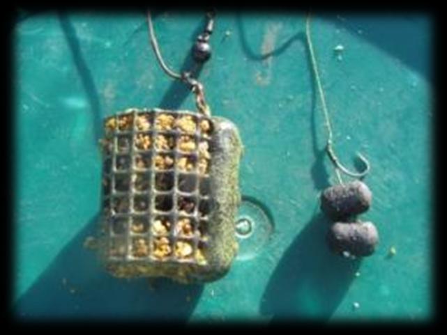 I suppose it about finding what suits you and what you have confidence in. This final rigs shows a standard open ended swim feeder, again running on the leader.