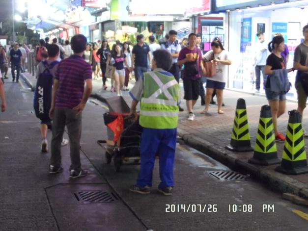 From actual site visit on week day, weekend and Sunday, it is found that there is street cleaner to sweep the street and clean up the rubbish bin on regular basis.
