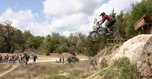 8. Mountain Biking Free Riding Mountain Biking Free ride is one of the most popular type of mountain biking which is a combination of downhill biking and dirt jumping.