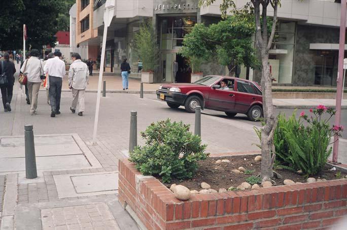 Figure 10: Raised platform treatment for pedestrian paths across entrance/exit to side lanes and service lanes in Bogota, Columbia 2.5 Service Lane and Parking S.No. Title Specifications 1.