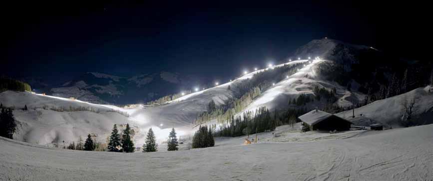 5 km esy with permnent snowmking mchine nd floodlighting. Only open t night for tooggners Tooggn hire: t the Söll lift vlley sttion INFORMATION: Berghn Söll Tel.
