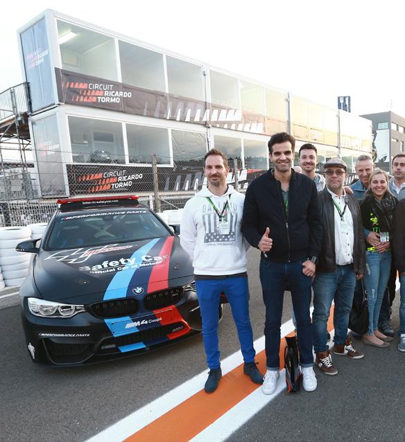 AN UNFORGETTABLE WEEKEND. Your programme with the BMW M MotoGP Experience.