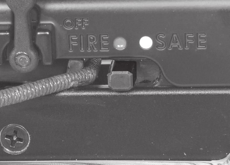 USE OF THE COCKING PREPARATION SWITCH, WHILE THE CROSSBOW IS IN THE COCKED POSITION, WILL TURN OFF THE ANTI-DRY FIRE MECHANISM. 1.