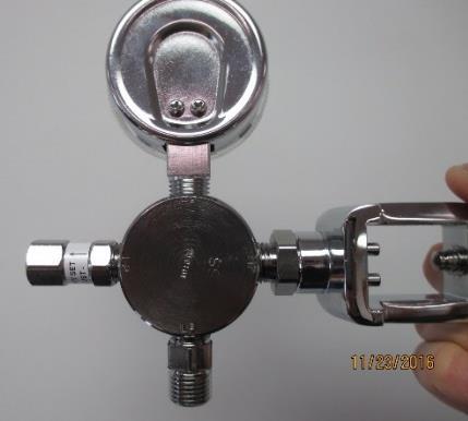Verify that a single nylon washer was supplied with each regulator, place on yoke above indexing pins. See Figs. 2, 4.