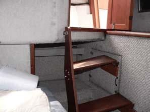 The very large berth has the expected reading lights, and a washstand makes it convenient with privacy: no need