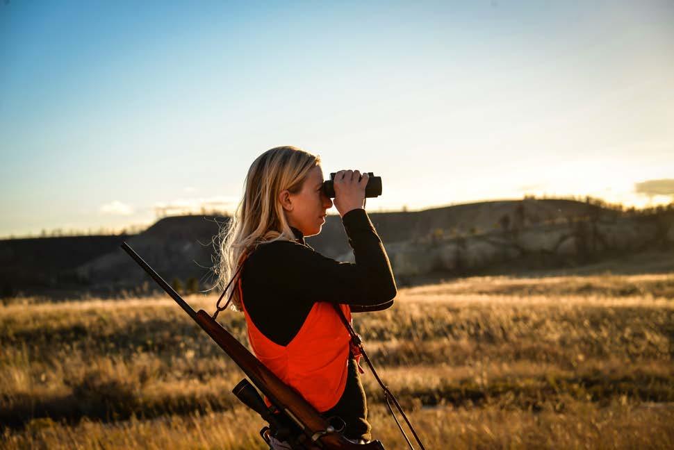 4 SUMMER 2017 NWF LAUNCHES SPORTSWOMEN S CONSERVATION GROUP ARTEMIS TO ENERGIZE NEW VOICES MWF memberalexis Bonogofsky glassing for mule deer in eastern Montana. Photo by Michael Scott.