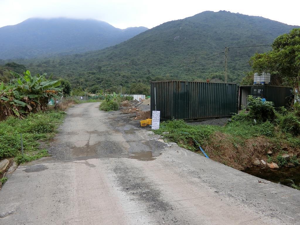 Photo 1 showing the illegal bridge connecting Shek Lau