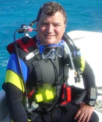 In this picture you see the author all kitted up for one of his first dives after certification.