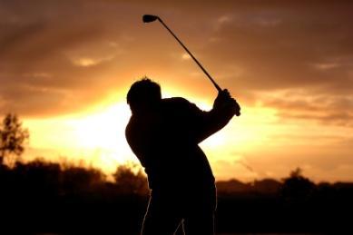 Sterling Hills Golf Club OFFICERS PRESIDENT & HANDICAP CHAIRMAN Art Roberts 805-983-4626 rtdroberts@roadrunner.com TREASURER & MEMBERSHIP CHAIRMAN Bob Thren 805-388-2184 rcthren1@verizon.