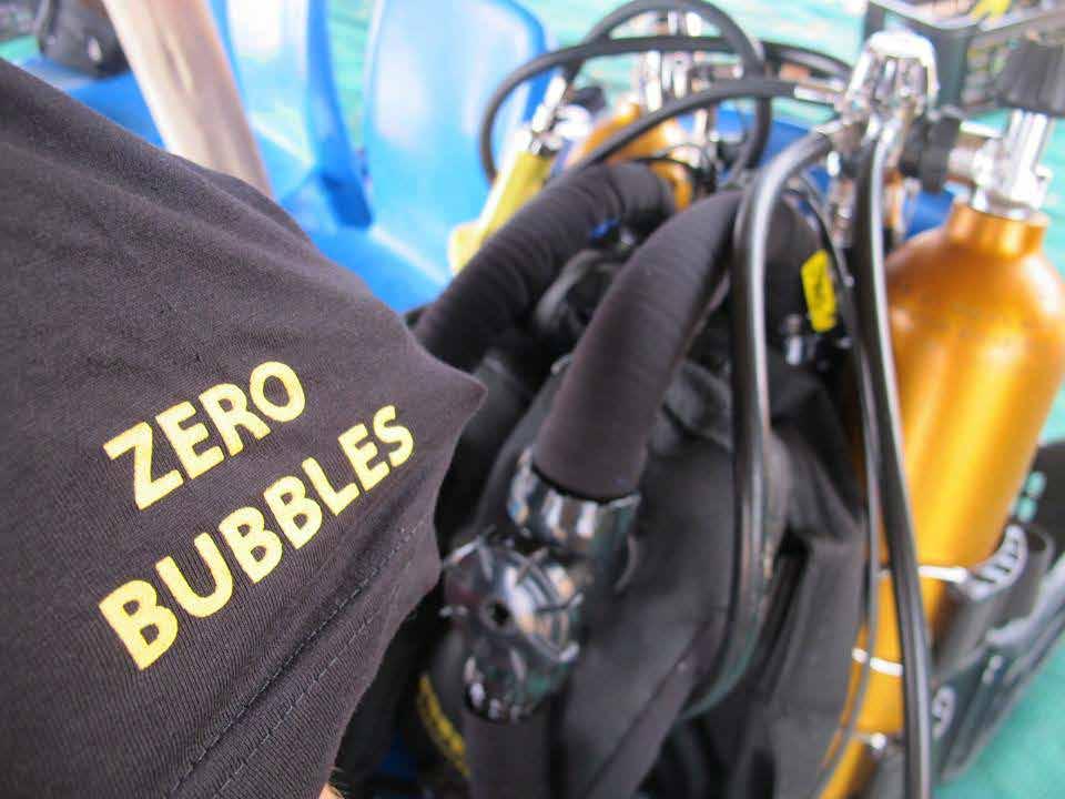 REBREATHER BENEFITS Compared to Open Circuit, Rebreathers have 2 big advantages: Triple actual dive time (3 hours typical dive time) Far less disturbing to marine life ( Silent operation makes you