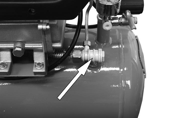 CHECK THE NON-RETURN VALVE (EVERY 6 MONTHS) If the reservoir pressure decreases for no apparent reason, it is possible that the non-return valve is leaking. To check, 1.