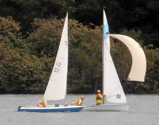 Wayne Freeman swapped the Topper this week to skipper Barry Southgate s Corsair, Alison Blatcher and Frank Paice skippered the other 2 Corsairs all with enthusiastic (and