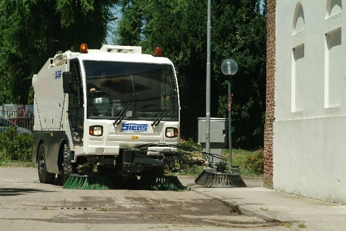 Suction Street Sweeping Machines Suction Street Sweeping Machines:
