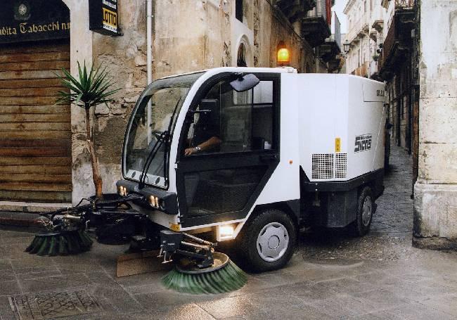 the whole range of vacuum sweepers to match any work (town centres,