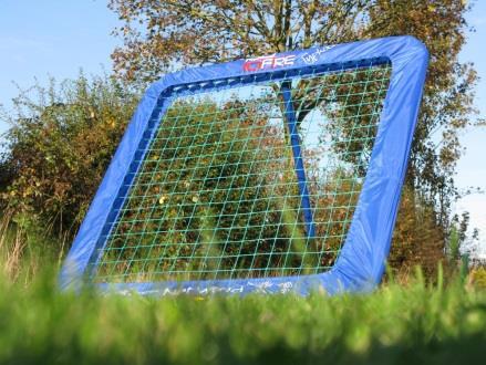 Cricket Cricket Catch Net Powerful and erratic rebound of any ball, great fun, but also a fantastic training aid in
