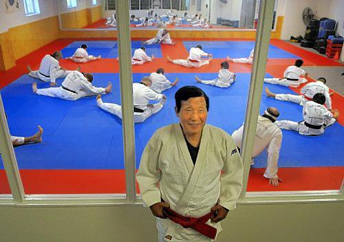 Martial arts Grandmaster back at dojo a month after heart transplant Thursday, October 23, 2008 by Maria Sciullo, Pittsburgh Post-Gazette Pam Panchak/Post-Gazette Judo/Tae Kwon Do Grandmaster Kyu Ha