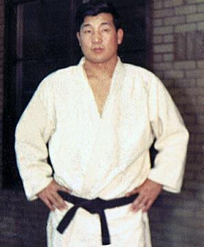 His success at the national level cemented his reputation, which led to an invitation to teach judo in Oklahoma in the early 1960s.