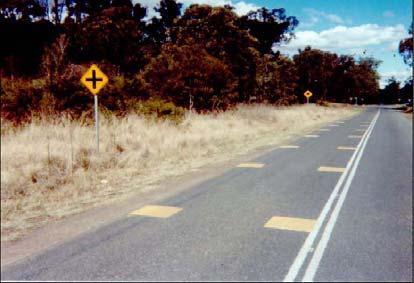 Australia UAS Macaulay. J.,(2004) Markings are used in approaches to intersections on rural roadways. They re designed to encourage drivers to decelerate more rapidly.