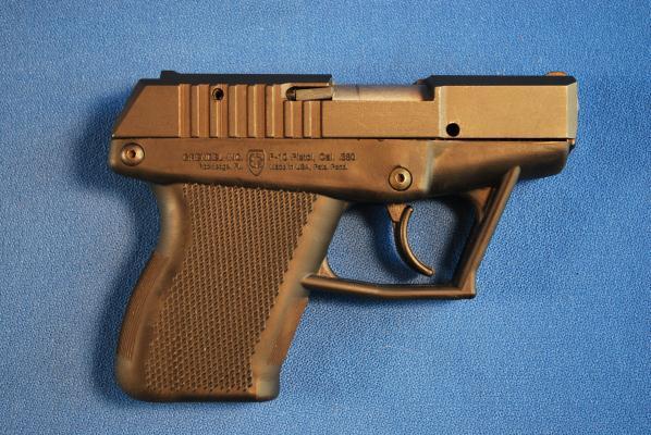 The wood grips rate very good with Deutsche Werke D (stylized lion forming a D) logo medallions and an import stamp that says GERMANY. Matching serial numbers on frame, barrel and slide.