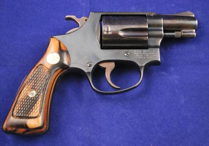 207. S&W Model 36 Chief's Special Revolver Serial # 9J2235,.38 Special, 1 7/8" round snub nose barrel with very good bore. Manufactured 1973. Five shot.38 cal revolver.