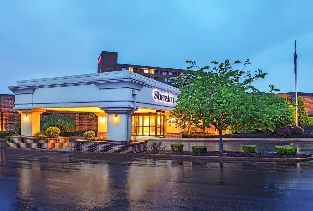 Sheraton Harrisburg Hershey Hotel 4650 Lindle Road, Harrisburg, PA 17111 (717) 564-5511 or 1-800-325-3535 Fitness Center Indoor/Outdoor Pool Business Center Dog and Pony Restaurant Complimentary