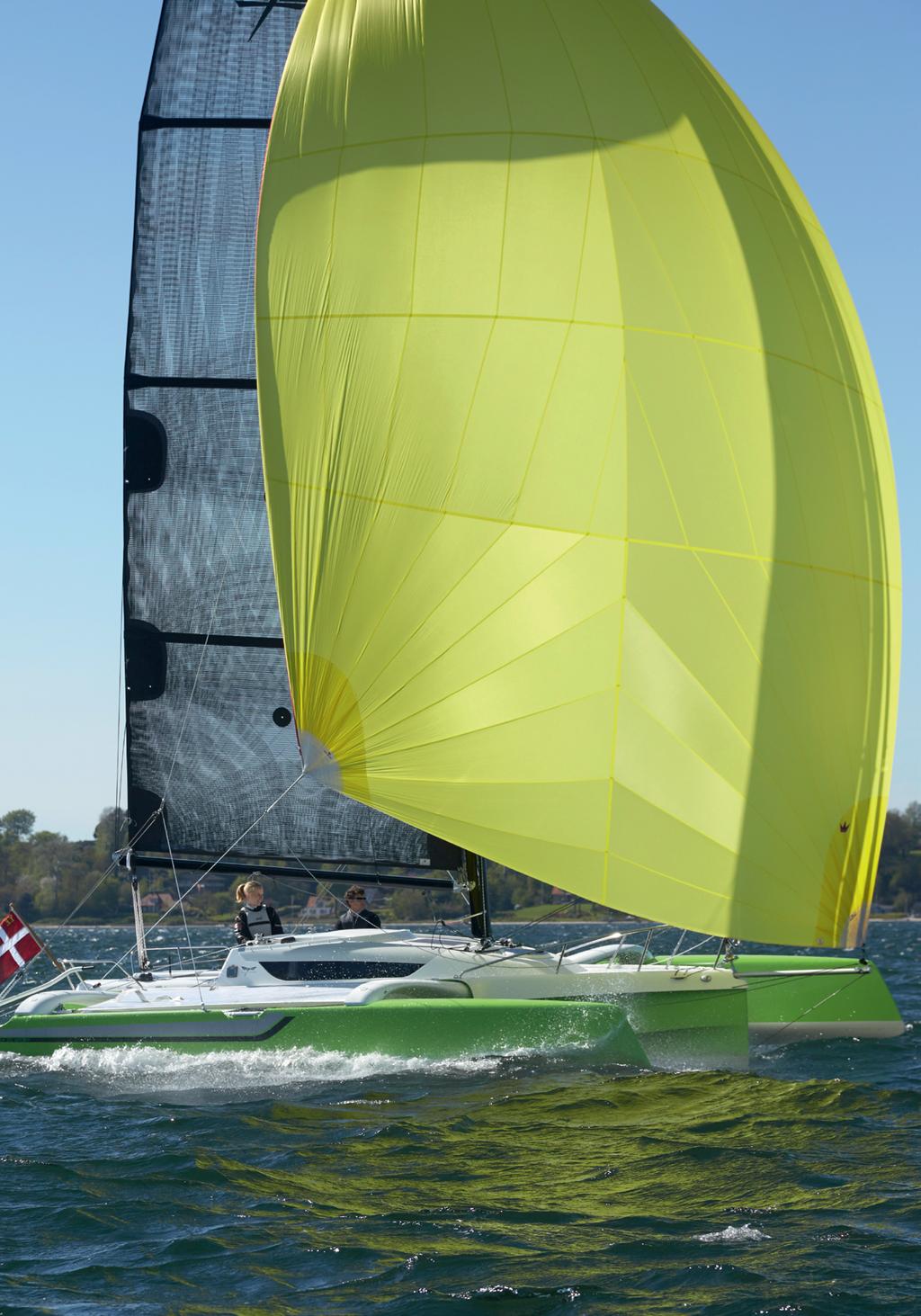 DESIGN & PERFORMANCE The all-new Dragonfly 25 is a high-performance trailer-sailer, for sport and racing sailors looking for an exhilarating lightweight trimaran which retains comfortable