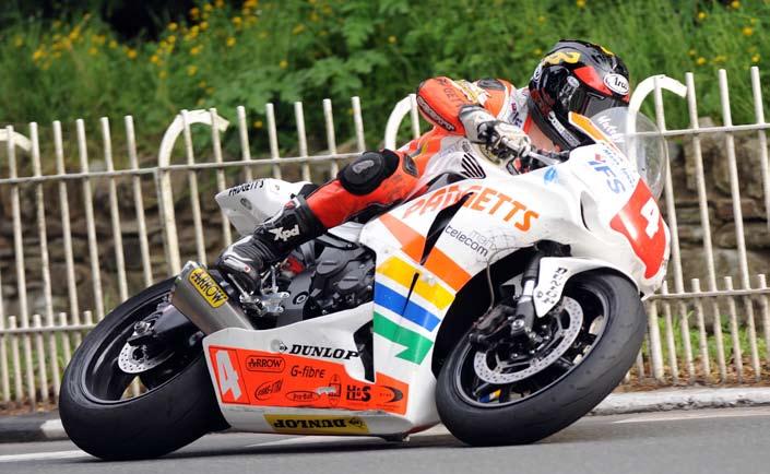 2 two wheel wheel NEWS NEWS isle of man tt dunlop histrory in the tt Dunlop has been an intrinsic part of the TT for over 100 years, and can lay claim to winning the first official race in 1907.