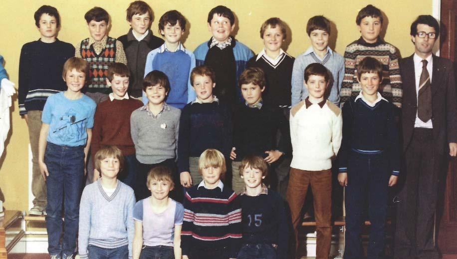 St. Mary s N.S., Sixth Class, 1983-4 L-R, Back row: John Maughan (Tooraree), John Maughan (Cherryfield), Barry Hunt, Colm Flynn, Seamus Flanagan, Padraig Jennings, Jarlath Phillips, Mr.