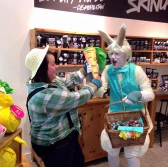 Even the Rabbit is having a relaxing time with a spot of retail therapy. Imagine him walking with shopping bags.