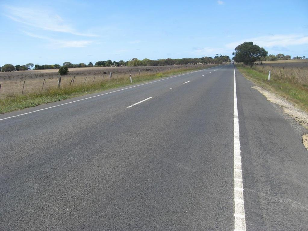 On both approaches to the proposed site access point, the road alignment is straight and flat