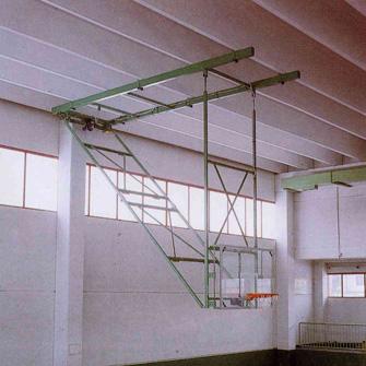 CEILING SUSPENDED BASKETBALL SYSTEM SEVESO Seveso ceiling suspended basketball system. All the structure is fixed on two horizontal steel tubes, rectangular section.