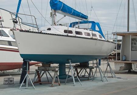 FOR SALE BONNINGTON PRICED TO SELL AT $30,000 This 30 (9.20 metre) MASRM sloop is perfect for the bay. It has a hydraulic retractable keel, furling jib, and provision for a spinnaker.