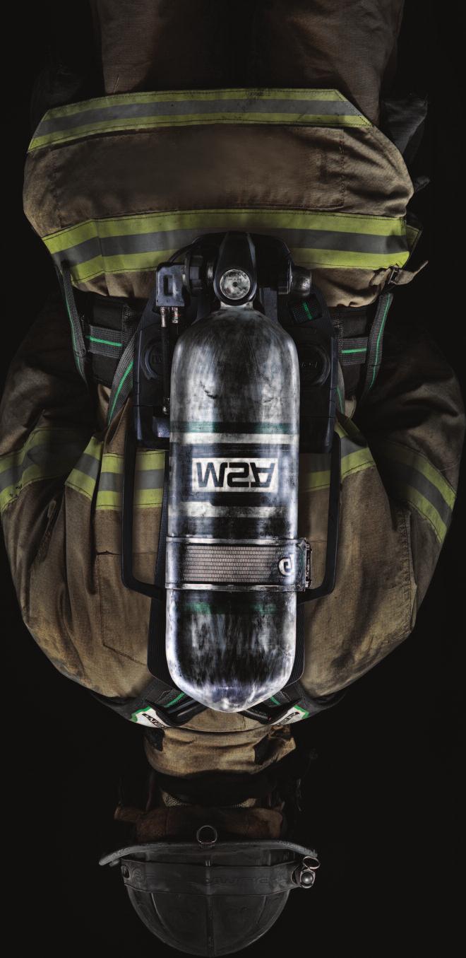 987: First breathing apparatus to meet NFPA 98 Edition fire service standards Ultralight II & Custom 500 II.
