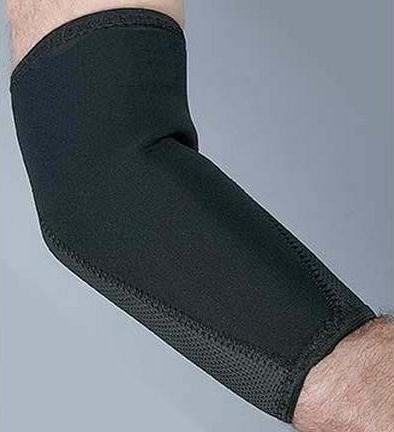 Pole Vault Rule 7-5-21 Forearm covers may be worn by vaulter Possible prevention of injuries Chalk or an