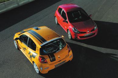 Chapter 1 Built for the track The distinguished and muscular design of New Clio Renault Sport has been enhanced on New Clio Cup with the addition of a few specific motorsport features.