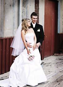Wharf for wedding photos allows the Bride &
