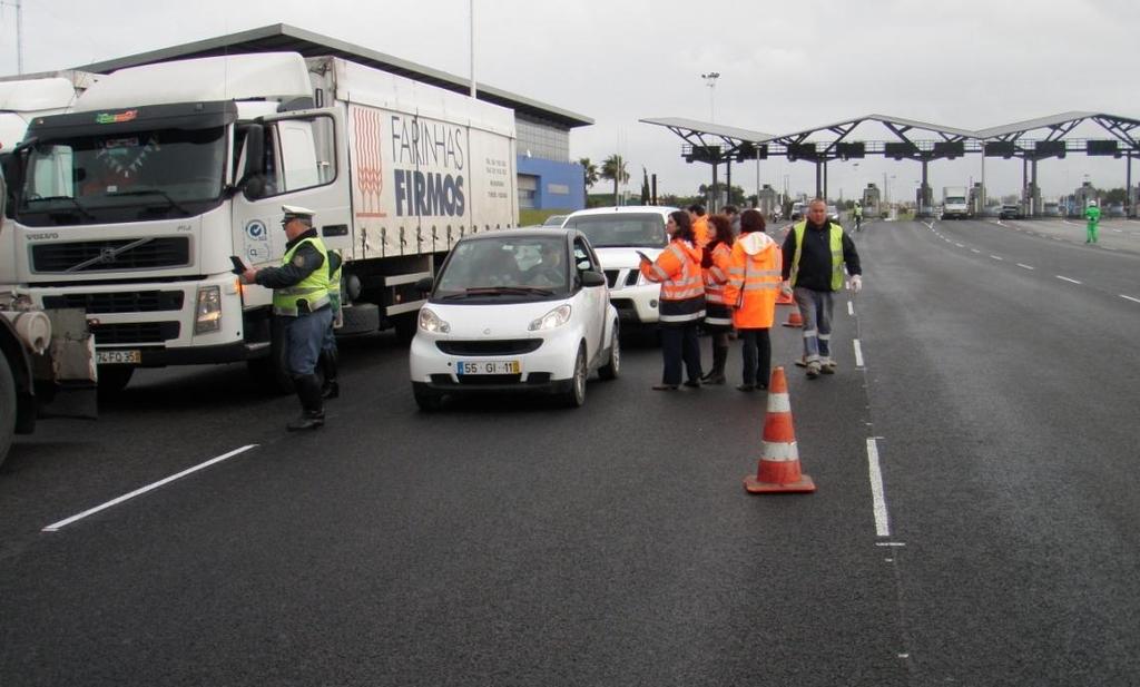 Police controls in toll plazas or in service area are used to Lusoponte for the