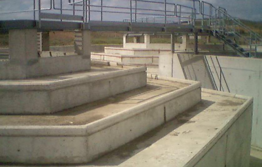 Gravity-type Aeration Cascade Aeration Turbulance is created due to water fall occuring due to steps Water-air interfaces are created as a result of water fall