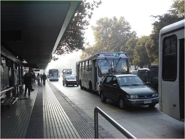 8 Basic Components of a well-designed BRT station Source: [54] Stopping Bays: 44 EMBARQ: Bus Karo: A Guidebook on Bus Planning & Operations Most of the smaller BRT systems